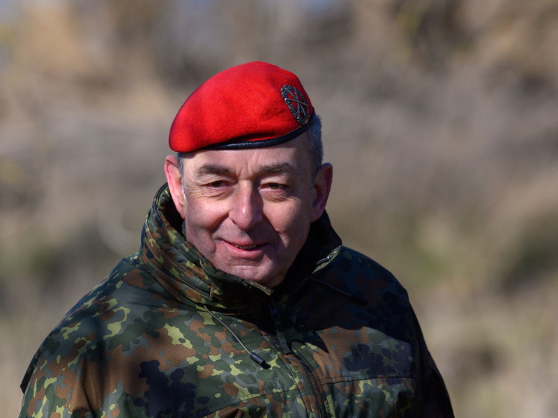 Das Bundeswehr-Manöver Quadriga sende auch ein Signal an die Deutschen, so Generalinspekteur Carsten Breuer: «Auf uns ist Verlass.» - Foto: Klaus-Dietmar Gabbert/dpa