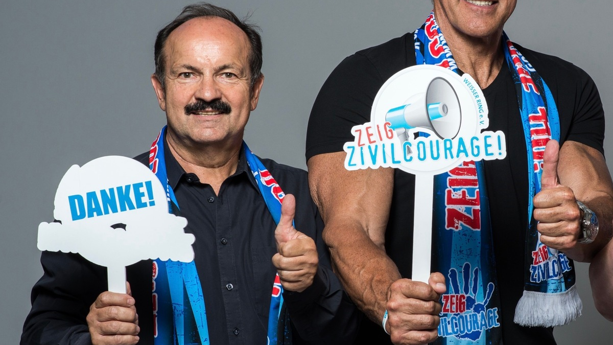 Hollywood-Star Ralf Moeller lobt Ausstellung in Asklepios Klinik und dankt den Pflegekräften - Foto: presseportal.de