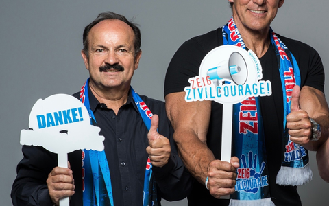 Hollywood-Star Ralf Moeller lobt Ausstellung in Asklepios Klinik und dankt den Pflegekräften - Foto: presseportal.de Hollywood-Star Ralf Moeller lobt Ausstellung in Asklepios Klinik und dankt den Pflegekräften - Foto: presseportal.de