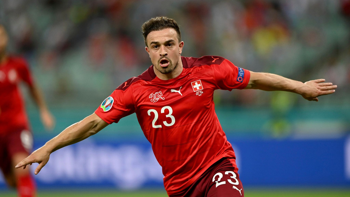 Xherdan Shaqiri aus der Schweiz bejubelt sein Tor zum 3:1 gegen die Türkei. - Foto: Ozan Kose/AFP Pool/dpa