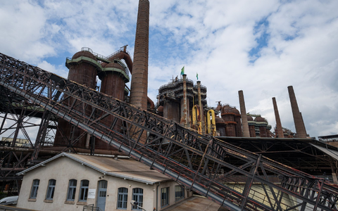 Das Weltkulturerbe Völklinger Hütte. Die Völklinger Hütte ist das einzige vollständig erhaltene Eisenwerk, das in die Welterbeliste der Unesco aufgenommen wurde. - Foto: Oliver Dietze/dpa