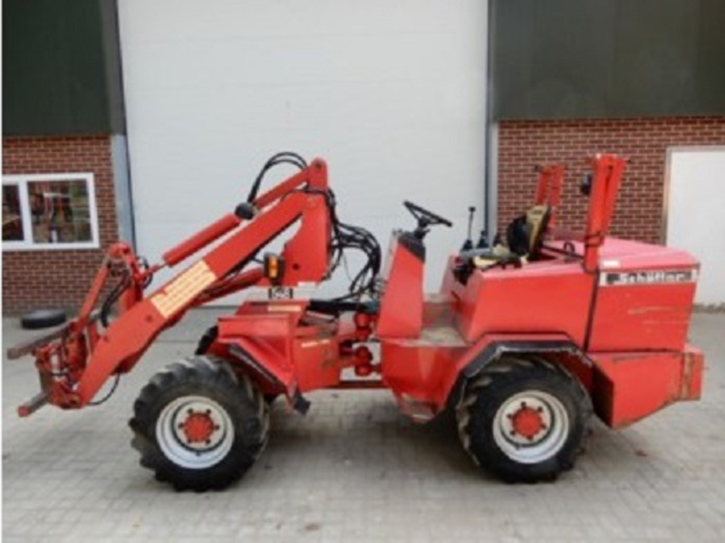 POL-CUX: Hoflader in Heerstedt-Lohe entwendet (Lichtbild in der Anlage) - Foto: presseportal.de