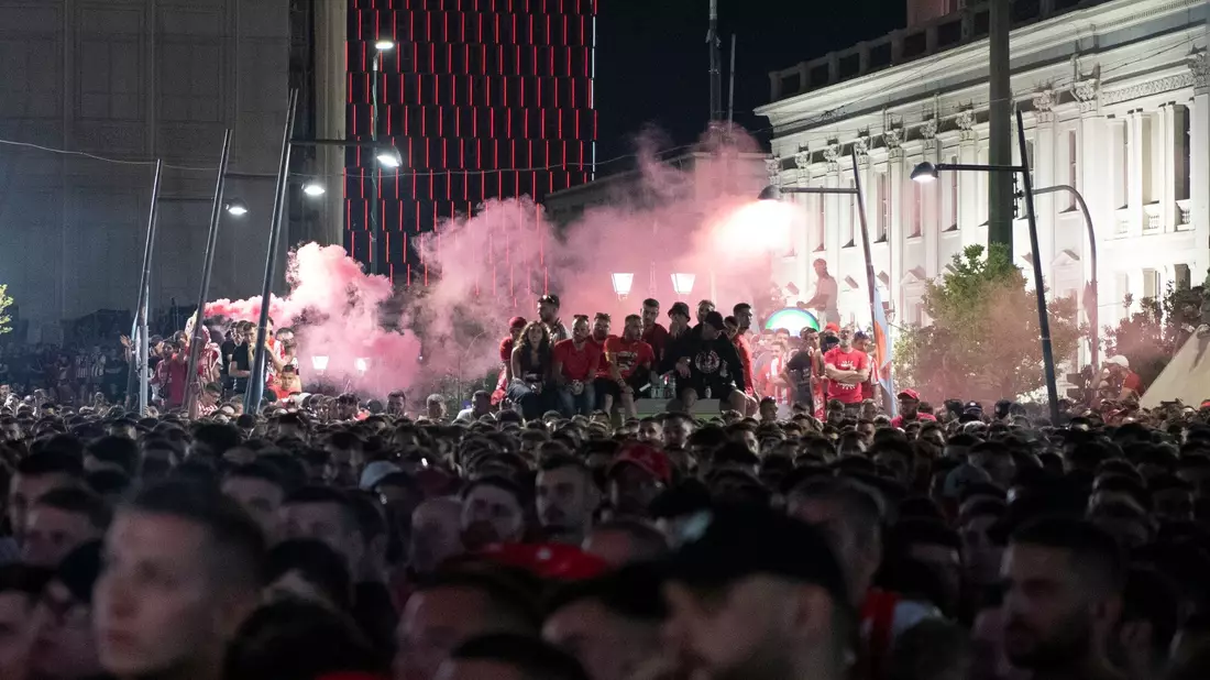 In Piräus feierten die Fans ihre Mannschaft. - Bild: Michael Varaklas/AP