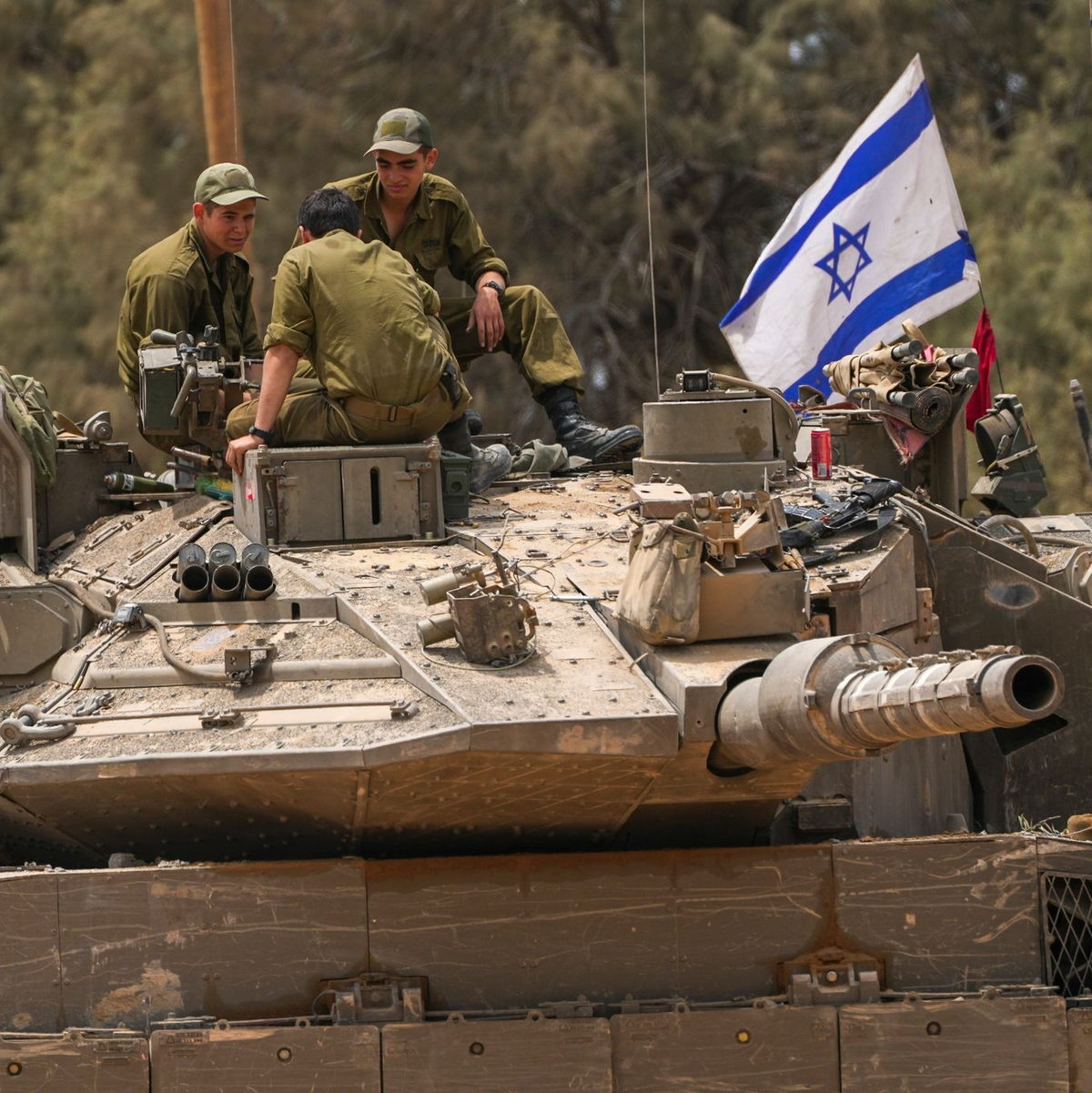 Werden künftig wieder deutsche Motoren für israelische Panzer geliefert? (Symbolbild) - Foto: Tsafrir Abayov/AP/dpa