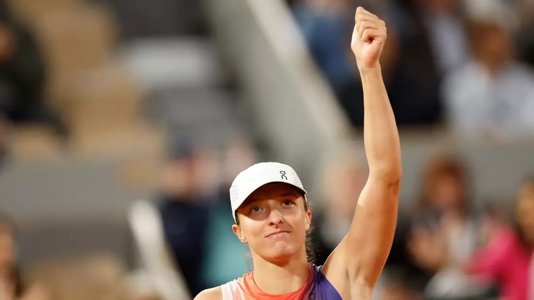 Iga Swiatek lieferte sich mit Naomi Osaka ein Duell auf Augenhöhe (Archivbild). - Bild: Jean-Francois Badias/AP