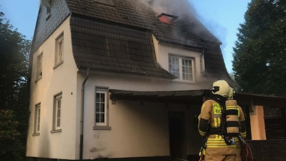 FW-BOT: Dachstuhlbrand an der Robert-Brenner-Straße - Foto: presseportal.de