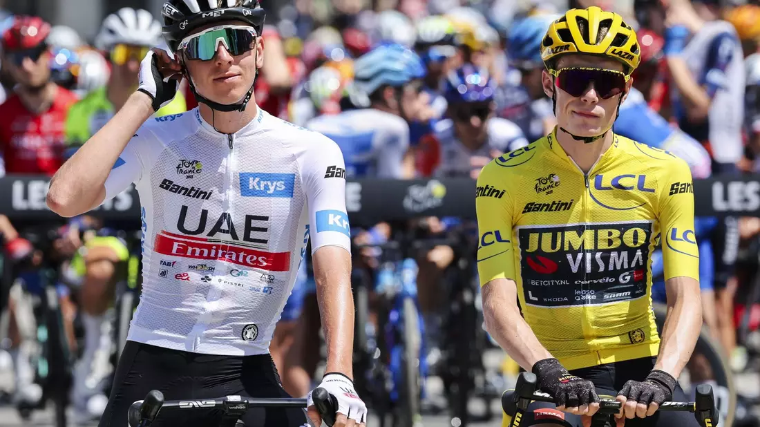 Tadej Pogacar (l) ist der große Favorit für die Tour de France. Ob Titelverteidiger Jonas Vingegaard (r) bei der Frankreich-Rundfahrt am Start ist, steht noch nicht fest. - Bild: David Pintens/Belga/dpa