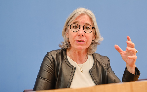Einladung: Pressekonferenz Apotheken unter Druck - ABDA und Adexa warnen vor Leistungskürzungen - Foto: presseportal.de