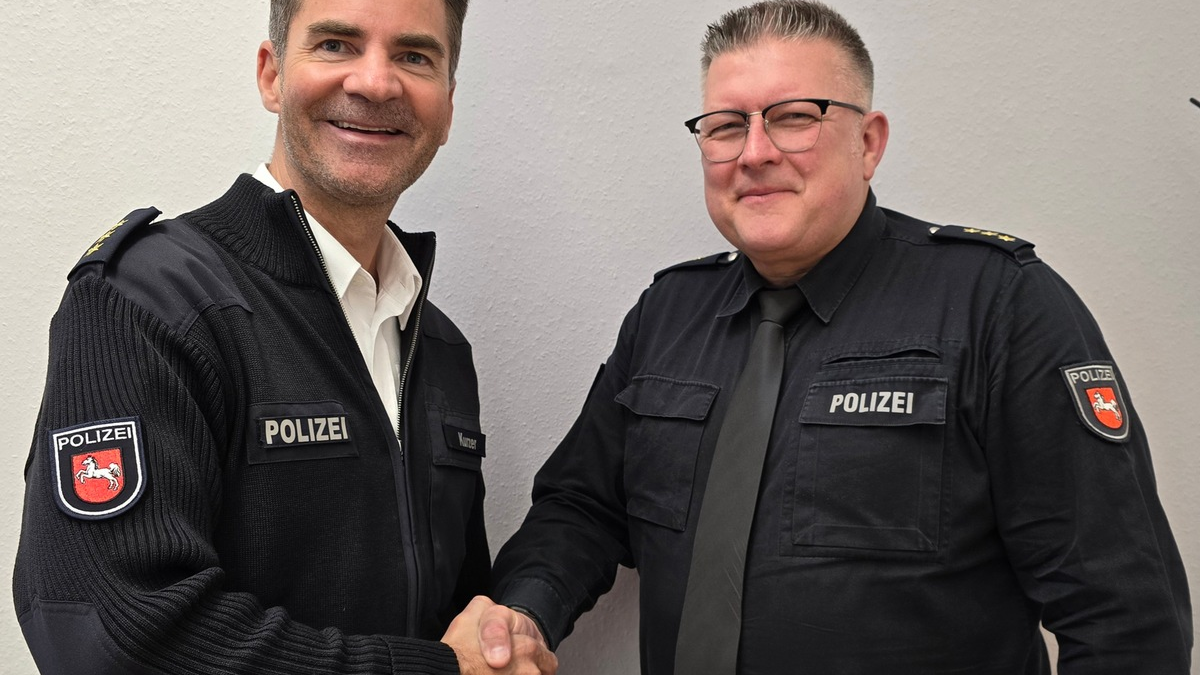 POL-STD: Führungswechsel bei der Polizei im Landkreis - neue Leiterin des Polizeikommissariats Buxtehude - neuer Leiter des Einsatzbereiches bei der Polizeiinspektion Stade - Foto: presseportal.de