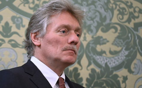 Kreml-Sprecher Dmitri Peskow wirft den Nato-Staaten und insbesondere den USA einen Eskalationskurs vor. - Foto: Alexander Kazakov/AP/dpa