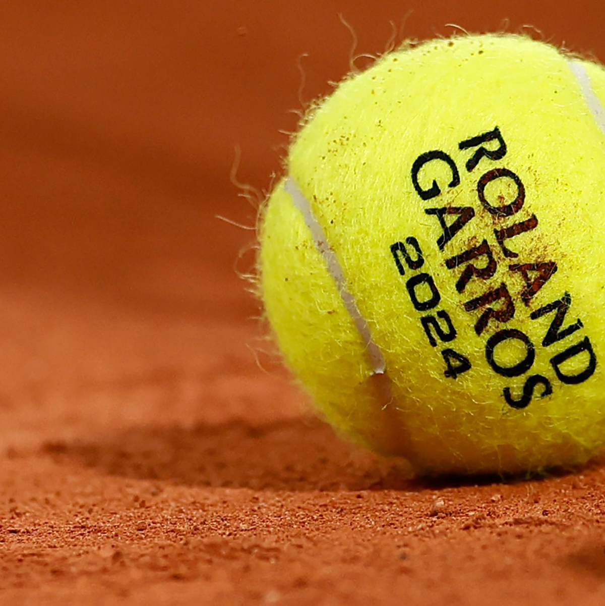 Iga Swiatek aus Polen gewinnt in zwei Sätzen das Finale der French Open. - Foto: Jean-Francois Badias/AP/dpa