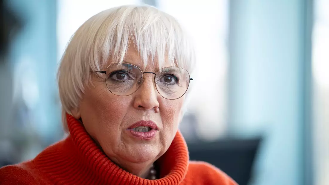 Kulturstaatsministerin Claudia Roth kann sich vorstellen, den Kulturpass auch auf europäischer Ebene einzuführen. - Bild: Hannes P Albert/dpa