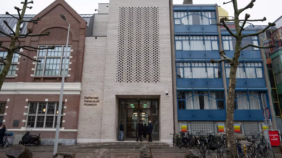 Das Holocaust Museum in Amsterdam. - Bild: Peter Dejong/AP/dpa