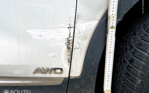 POL-PPWP: BMW rammt Kia und flüchtet - Foto: presseportal.de