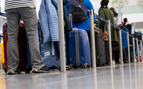 Das Handgepäck kann bei manchen Fluglinien Zusatzkosten verursachen. - Foto: Sven Hoppe/dpa