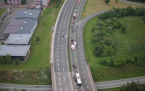 POL-PDKO: Schwerer Verkehrsunfall im Begegnungsverkehr mit einer tödlich verletzten Person - Foto: presseportal.de