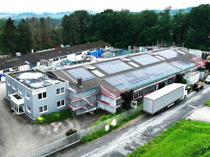 Kunststoff Recycling wird mit Photovoltaik noch grüner / Polyten Recycling und Gorfion Green Energy nehmen Photovoltaik-Anlage in Betrieb - Foto: presseportal.de