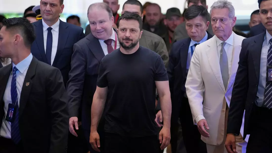 Hatte bereits im März 2022, drei Wochen nach dem Beginn des russischen Angriffskrieges gegen die Ukraine, im Bundestag gesprochen: Wolodymyr Selenskyj. - Bild: Vincent Thian/AP/dpa