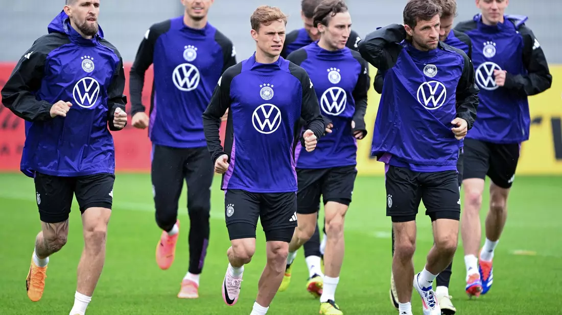 Die DFB-Profis sind in ihrem EM-Quartier in Herzogenaurach angekommen. - Bild: Federico Gambarini/dpa