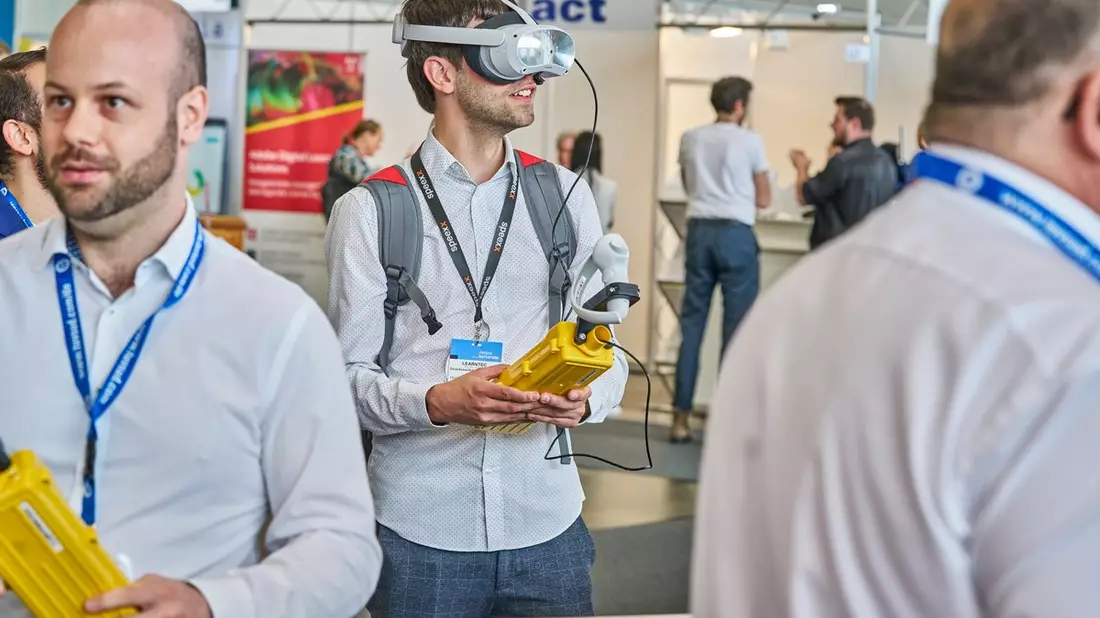 Lernen mit KI-Chatbots, Robotik und der Digitalpakt 2.0: LEARNTEC macht Bildung der Zukunft zum Erlebnis - Bild: presseportal.de