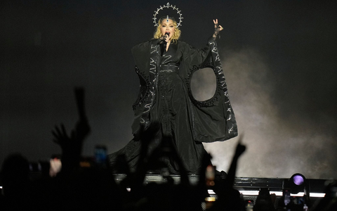 Madonna Anfang Mai auf The Celebration Tour am Strand der Copacabana. - Foto: dpa