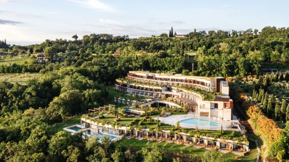 A-ROSA eröffnet erstes Hotel in Italien: Die beliebte Ferienhotel-Marke expandiert nach Italien / Eröffnung Ende Juni im eleganten Salò am Gardasee - Foto: presseportal.de