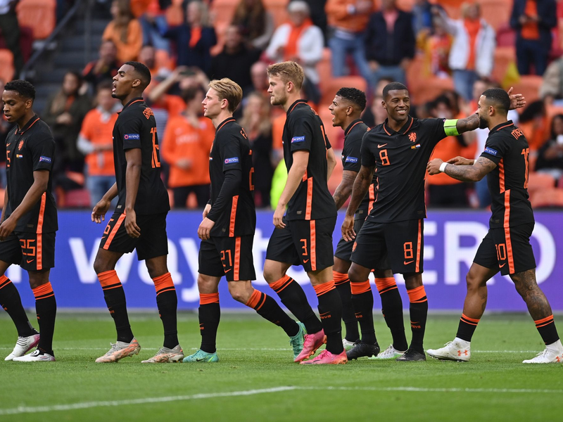Souveräner Gruppensieger: Mit drei Siegen zieht die Niederlande ins EM-Achtelfinale ein. - Foto: Marius Becker/dpa