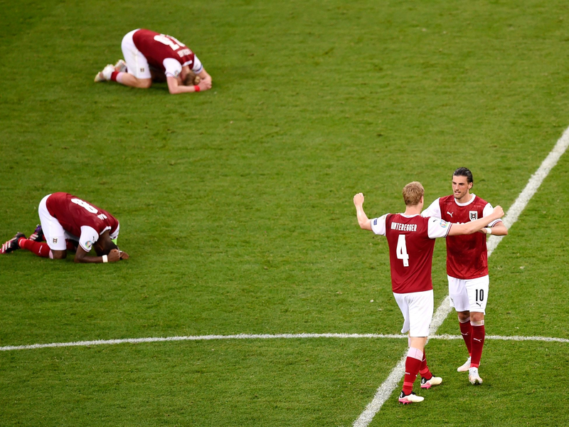 Die Österreicher jubelten kurz und bereiten sich nun auf Italien vor. - Foto: Mihai Barbu/Pool AFP/AP/dpa