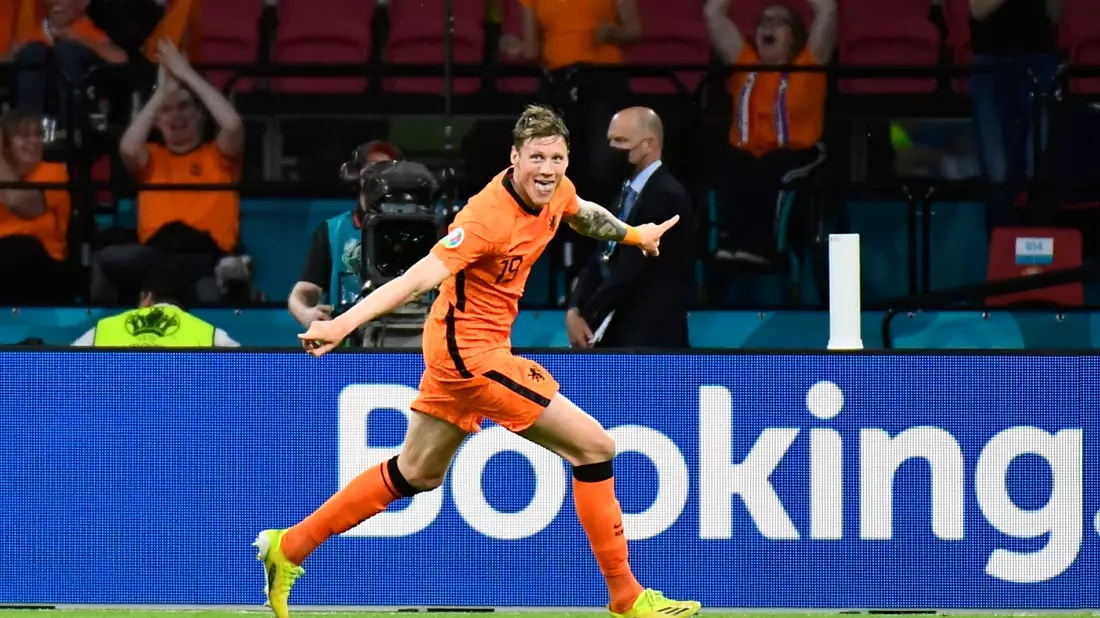 Torjäger Wout Weghorst erhöhte für die Niederlande zum zwischenzeitlichen 2:0. - Bild: Piroschka Van De Wouw/Pool Reuters/AP/dpa