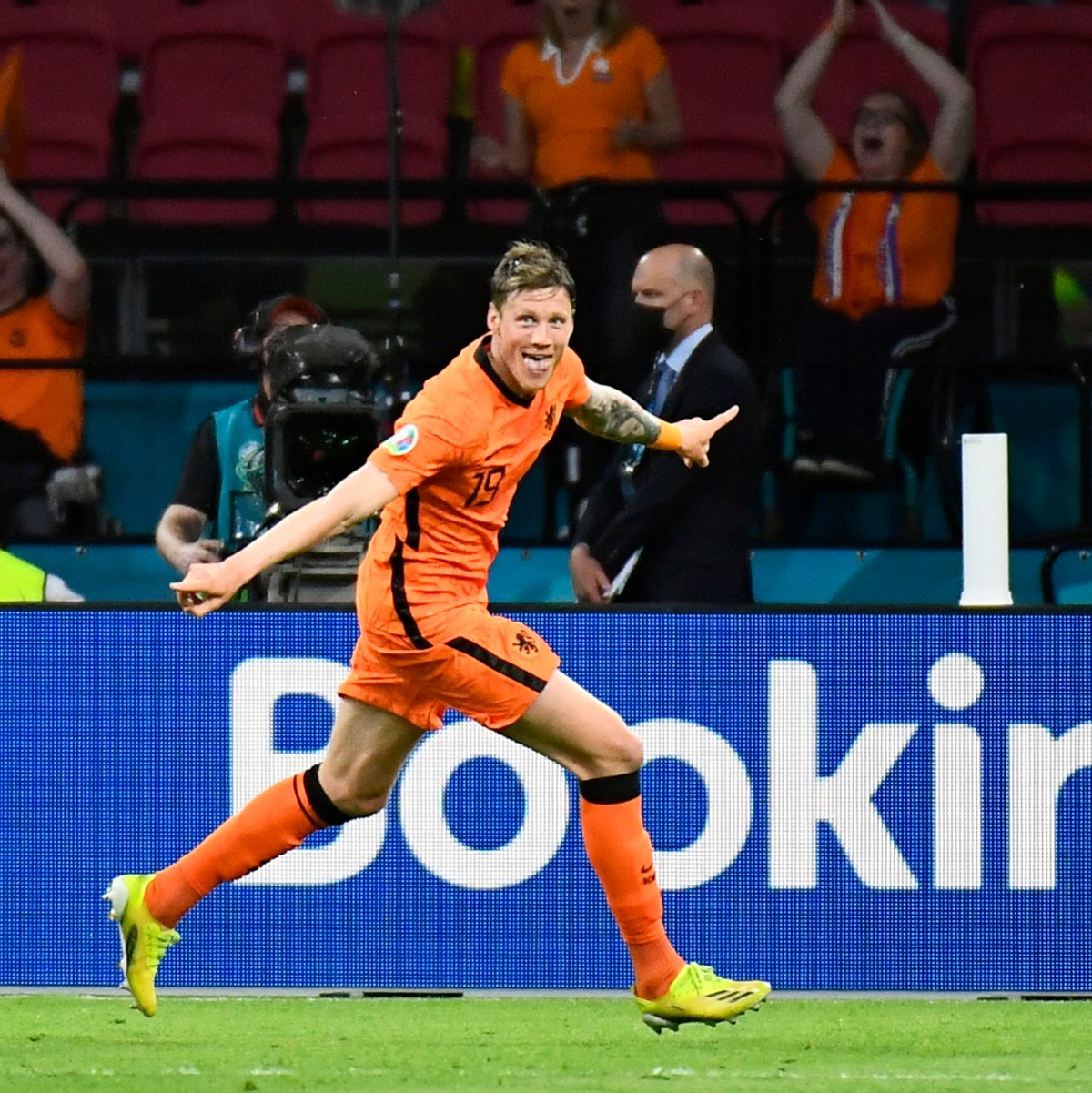 Torjäger Wout Weghorst erhöhte für die Niederlande zum zwischenzeitlichen 2:0. - Foto: Piroschka Van De Wouw/Pool Reuters/AP/dpa