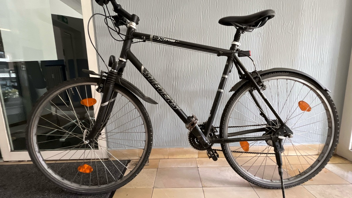 POL-GT: Fahrraddiebe in Schloß Holte-Stukenbrock und in Gütersloh auf frischer Tat gefasst - Festnahmen - Foto: presseportal.de