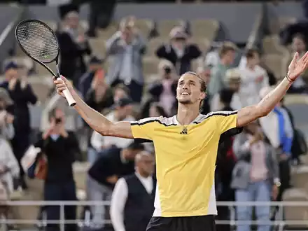 Als nächster Gegner wartet auf Alexander Zverev der Australier Alex De Minaur. - Foto: -/kyodo/dpa