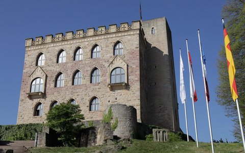 Demokratieforum Hambacher Schloss: Zu viel Gefühl? Krisen im medialen Diskurs  / Ab 15.6. in der ARD Mediathek und ARD Audiothek sowie im SWR - Foto: presseportal.de