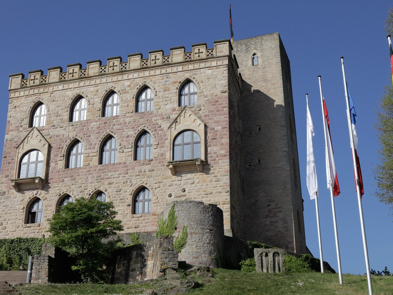 Demokratieforum Hambacher Schloss: Zu viel Gefühl? Krisen im medialen Diskurs  / Ab 15.6. in der ARD Mediathek und ARD Audiothek sowie im SWR - Foto: presseportal.de