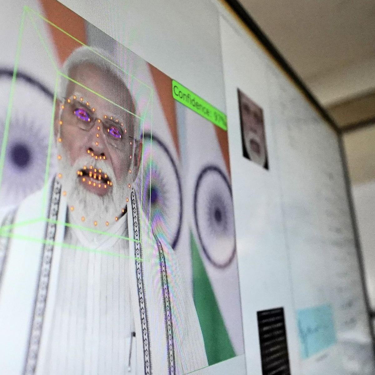 Das Gesicht von Premierminister Modi wird analysiert, um einen Avatar von ihm zu erstellen. - Foto: Himanshu Sharma/dpa