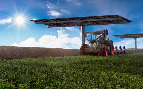 AGRI-PV mit zweiachsigem Nachführsystem / Vorstellung der Neuentwicklung auf der Fachmesse Intersolar - Foto: presseportal.de AGRI-PV mit zweiachsigem Nachführsystem / Vorstellung der Neuentwicklung auf der Fachmesse Intersolar - Foto: presseportal.de