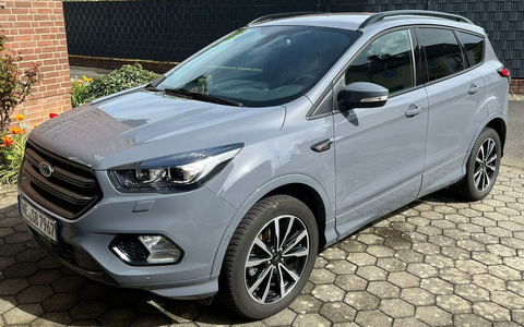 POL-NE: Autodiebe stehlen grauen Ford Kuga - Foto: presseportal.de