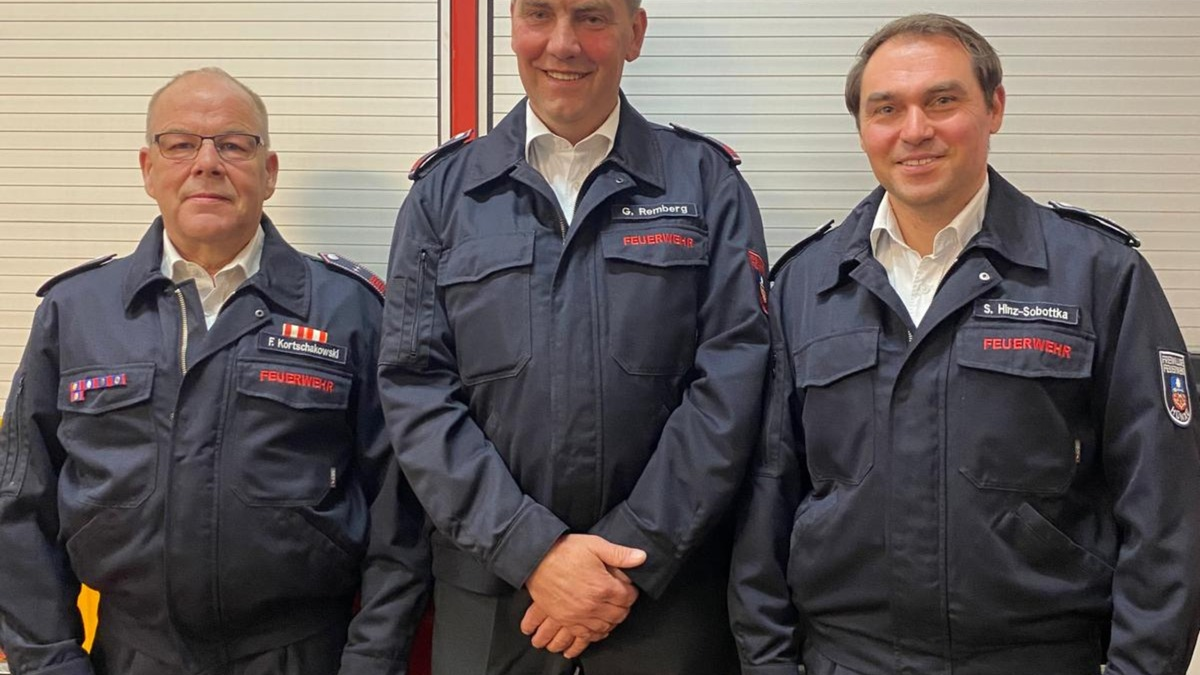 FW Hünxe: Wechsel in der Führung der Einheit Bucholtwelmen - Foto: presseportal.de