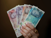 PortrÀt des Königs auf neuen Geldscheinen: Charles III. ist erst der zweite Monarch, dem diese Ehre zuteil wird. - Foto: Bank of England/Bank of England via AP/dpa