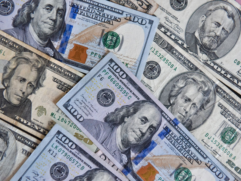 Nach Angaben des «World Wealth Reports» steigt die Zahl der Mitglieder im Club der Dollar-Millionäre weltweit. - Foto: Sheldon Cooper/SOPA Images via ZUMA Press Wire/dpa