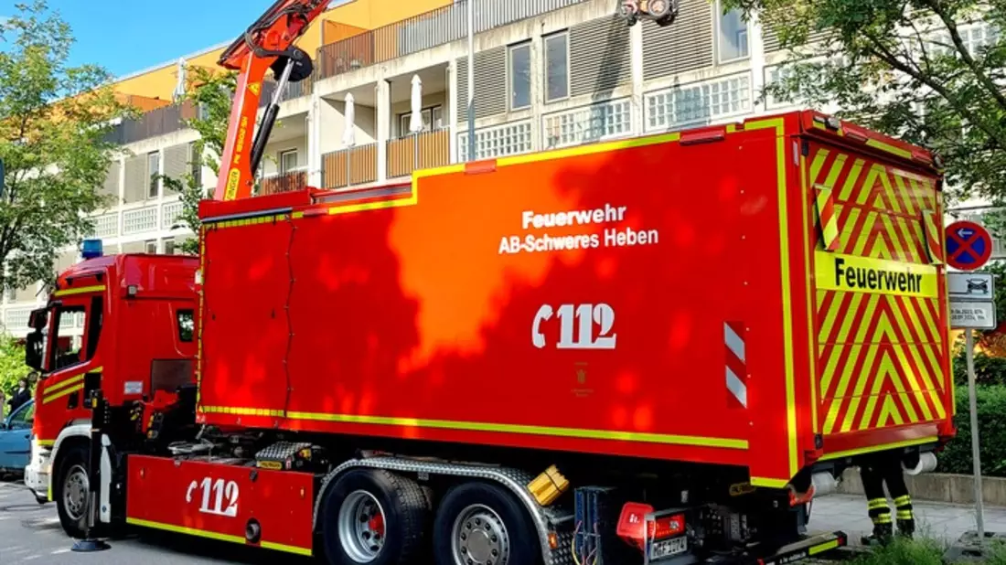 FW-M: Rollstuhlfahrerin benötigt Unterstützung (Berg am Laim) - Bild: presseportal.de