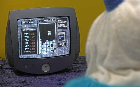 Tetris fasziniert viele Menschen auch 40 Jahre nach seinem Start noch. - Foto: Oliver Berg/dpa