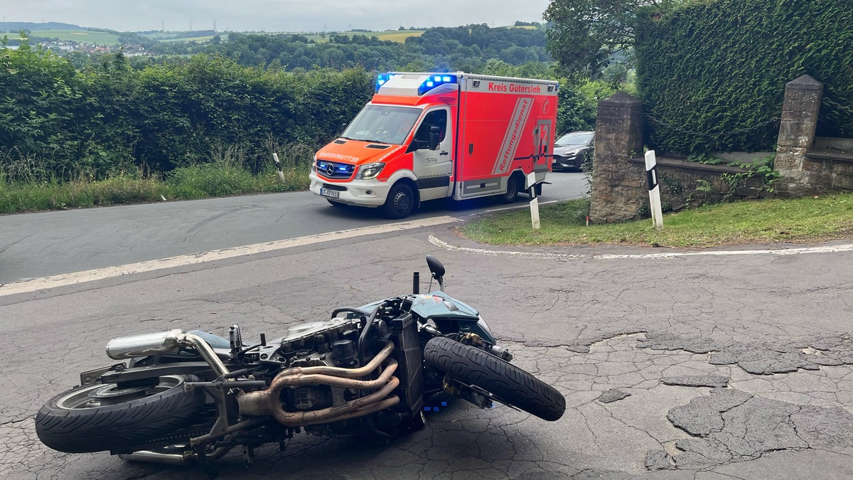 POL-HF: Motorradfahrer nach Unfall verletzt- Sturz beim Abbiegen - Foto: presseportal.de
