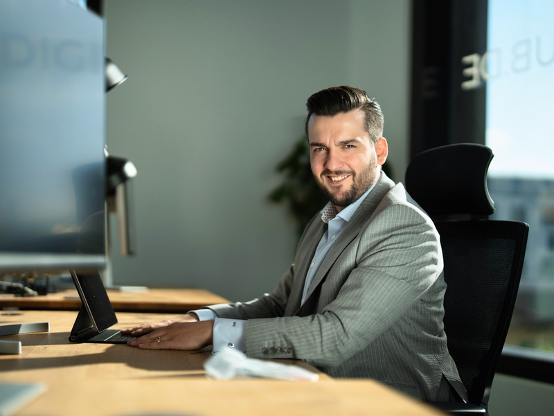 Alexander Heinrich von HeiProTec: Wie Datenmüll und redundante Speicherungen Ihr Unternehmen ausbremsen - Foto: presseportal.de