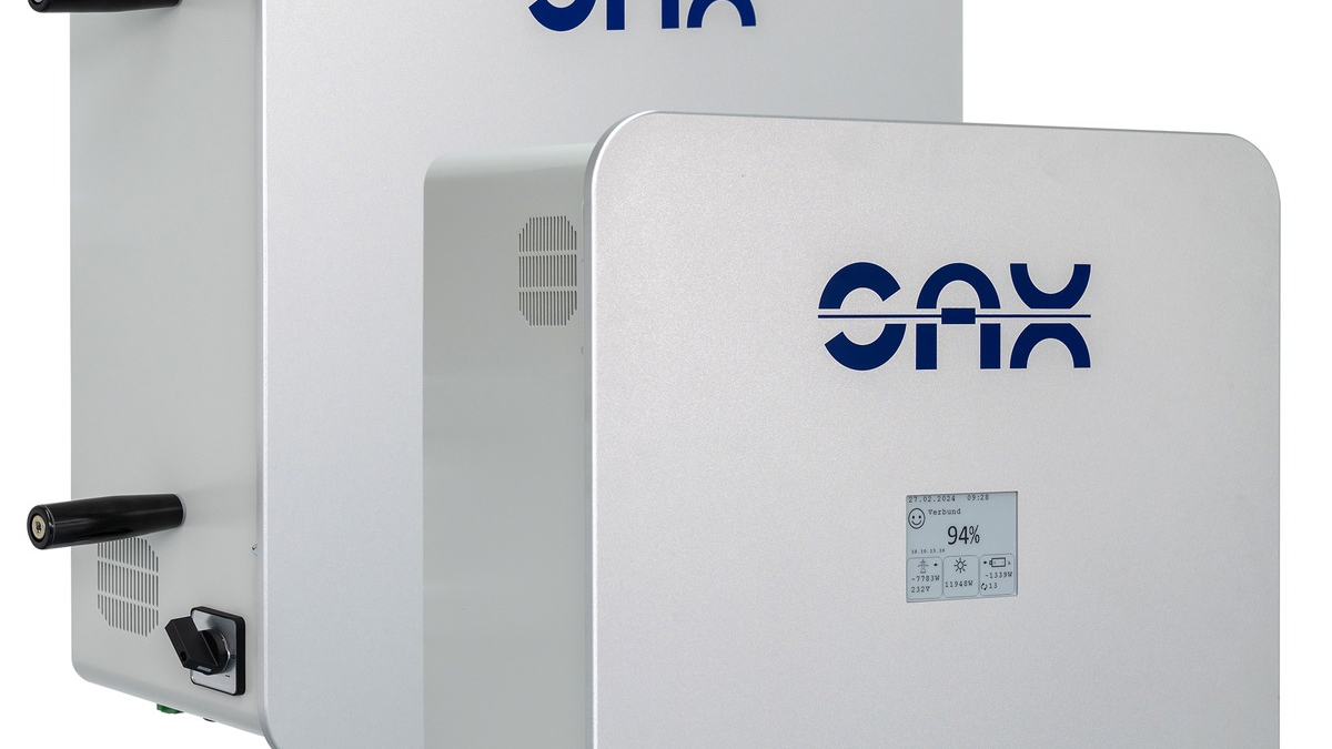 Sax Power stellt auf der Intersolar 2024 seine neuen Heimspeicher mit integrierter Wechselrichter-Funktion aus und verlost täglich einen Sax Speicher - Foto: presseportal.de