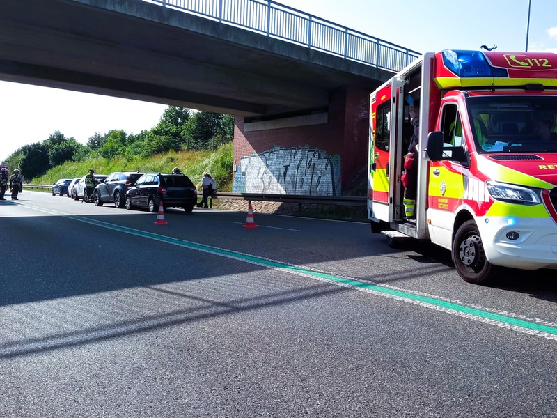 FW Bocholt: Verkehrsunfall auf der B67 - eine leicht Verletzte Person - Foto: presseportal.de