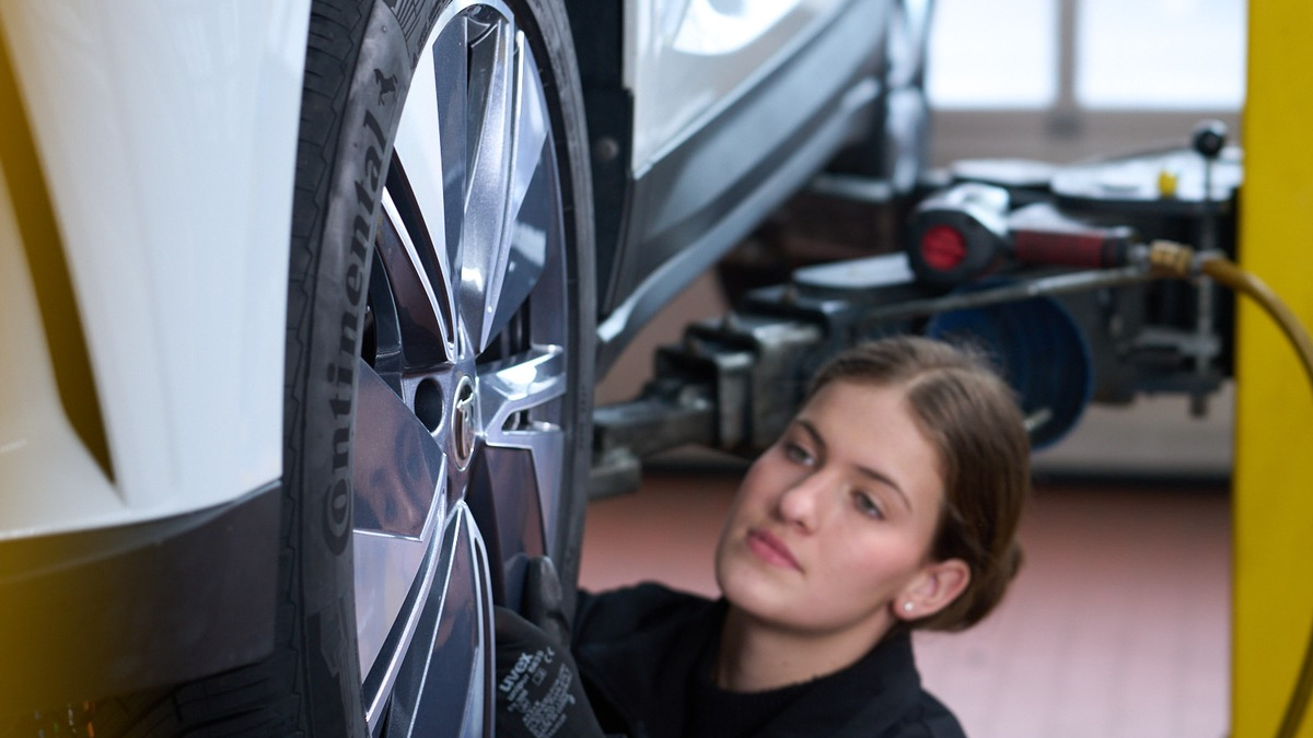 Reifenchecktag 2024: Mehrheit der Autofahrer in Deutschland prüft ihre Reifen zu selten auf Schäden - Foto: presseportal.de