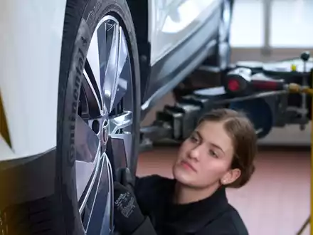 Reifenchecktag 2024: Mehrheit der Autofahrer in Deutschland prüft ihre Reifen zu selten auf Schäden - Foto: presseportal.de