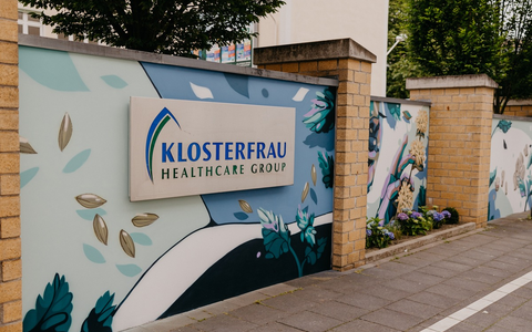 Stadtraumprägendes Kunstwerk im Kölner Gereonsviertel / Street Art auf Klosterfrau-Stammsitz interpretiert fast 200 Jahre Firmengeschichte - Foto: presseportal.de