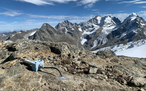 Als Permafrost wird Untergrundmaterial wie Fels oder Schutt bezeichnet, das über mehrere Jahre nie über null Grad warm wird. - Foto: Matthias Lichtenegger/WSL-Institut für Schnee- und Lawinenforschung /dpa